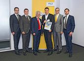 Thomas Pilz presents the Pilz Award 2016 to Claus Guglhör, shareholder ept GmbH