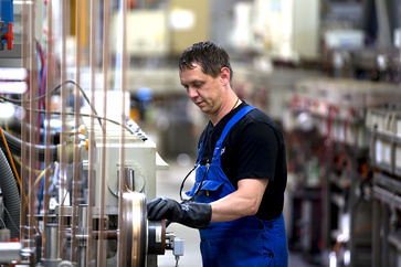 system operator at strip electroplating
